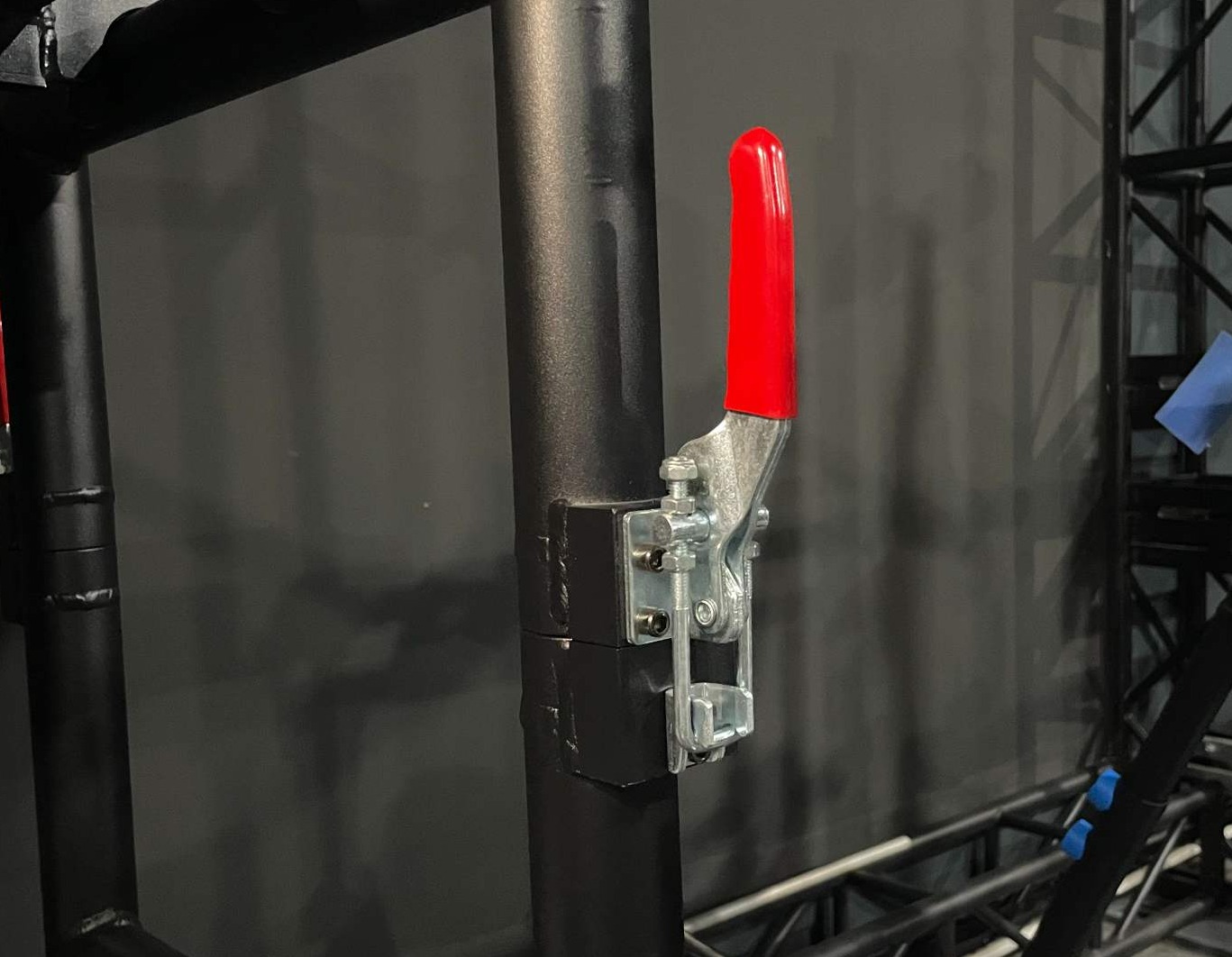 LED video wall support LED video wall support