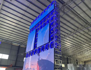 Cómo GF-Truss construyó una torre LED sin errores